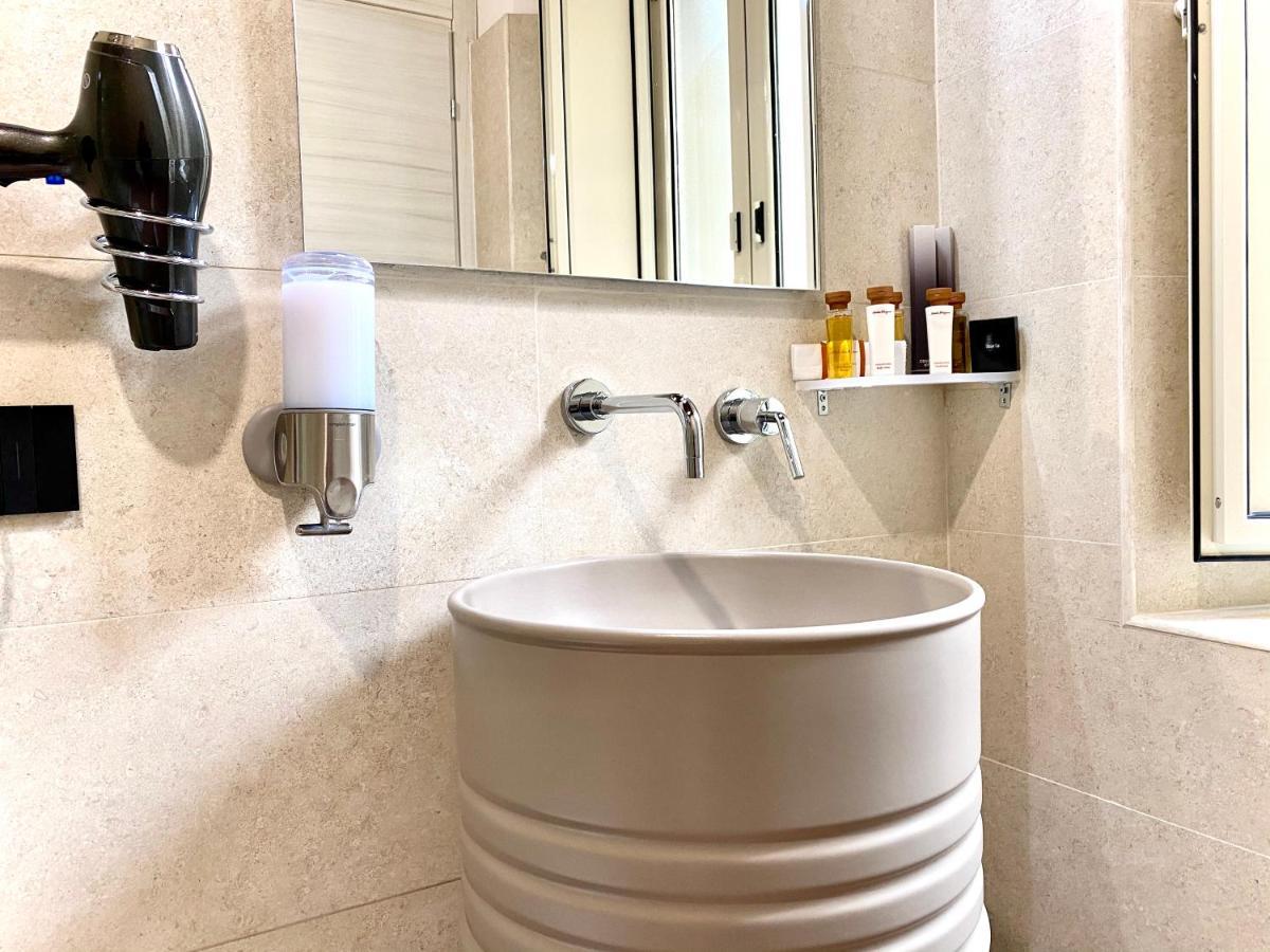 Palace Fontana Di Trevi Loft Рим Екстериор снимка