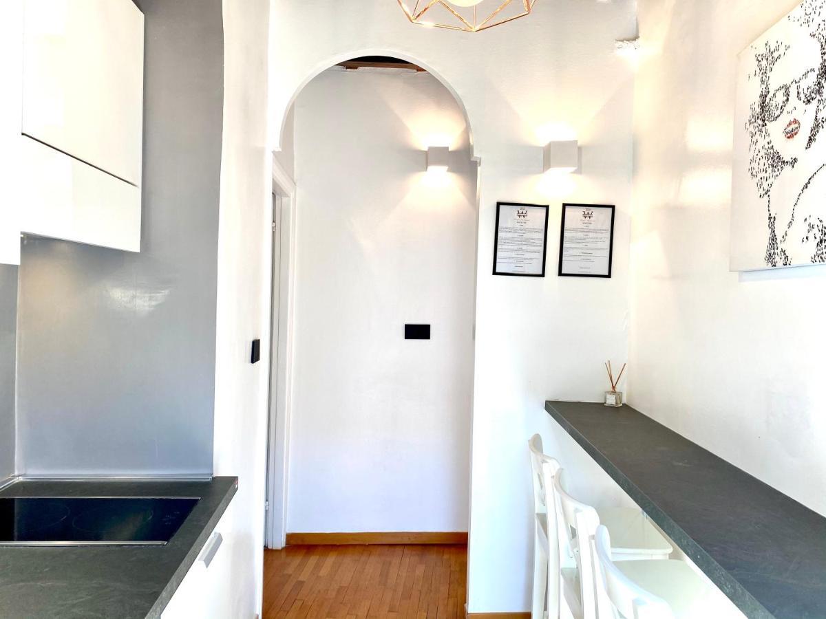 Palace Fontana Di Trevi Loft Рим Екстериор снимка